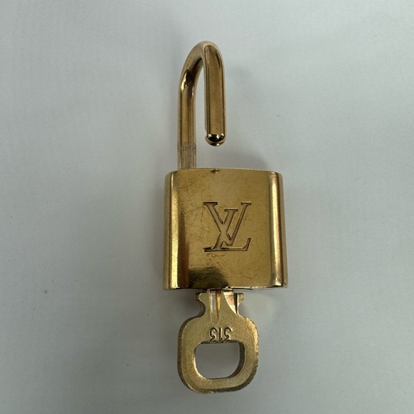 Authentic The Louis Vuitton Lock & Key - Picture 4 of 4